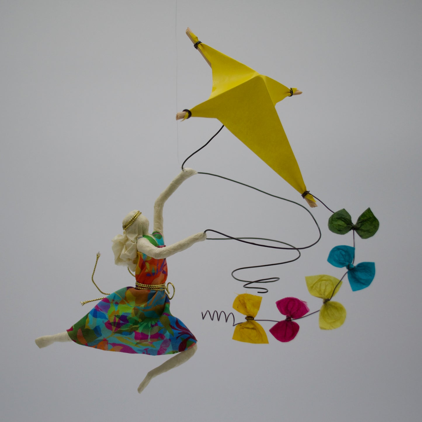 Kite in Flight Yellow - k12