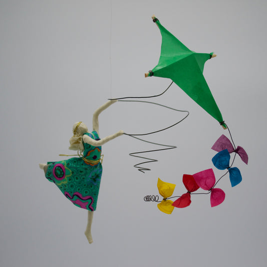 Kite in Flight Green - k7